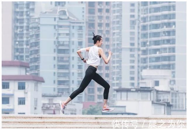 金秀丽|35岁都市女白领，每晚跑步7公里，享受流汗感觉塑造修长苗条身材