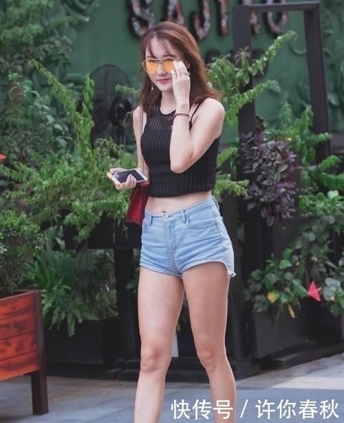 感觉|两种不同风格的背心穿搭,给你个性十足的感觉,永不撞衫