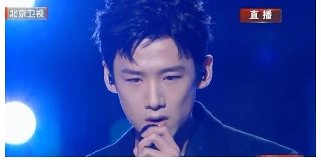 白敬亭沸腾之夜舞台，麻雀好治愈，真的被白敬亭李荣浩合唱治愈了