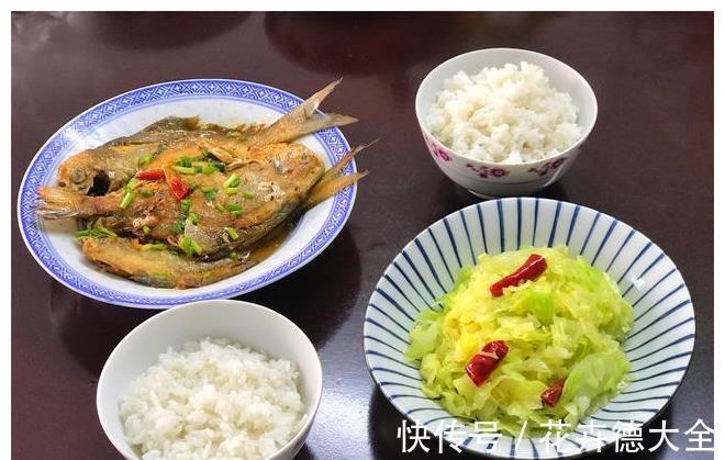清炒圆白菜|宅家不出门，2个人的午餐吃点啥？一荤一素两个菜，简单美味