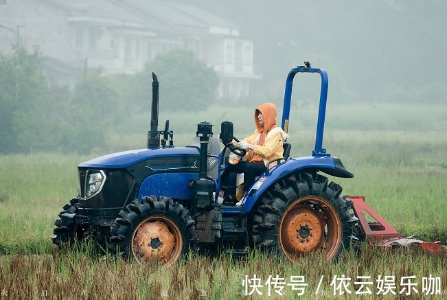 張藝興因舊傷復(fù)發(fā),要退出《向往5》,并不是因為劉憲華