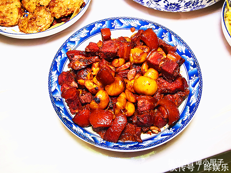 朋友来家做客,花120元做6道菜,朋友你的工资够伙食费吗