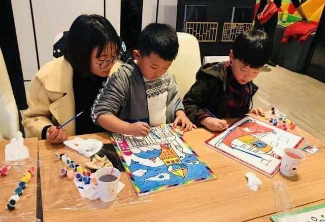 孩子|“老师让我们带一万粒米”,宝妈数到半夜质问老师,却遭当场打脸