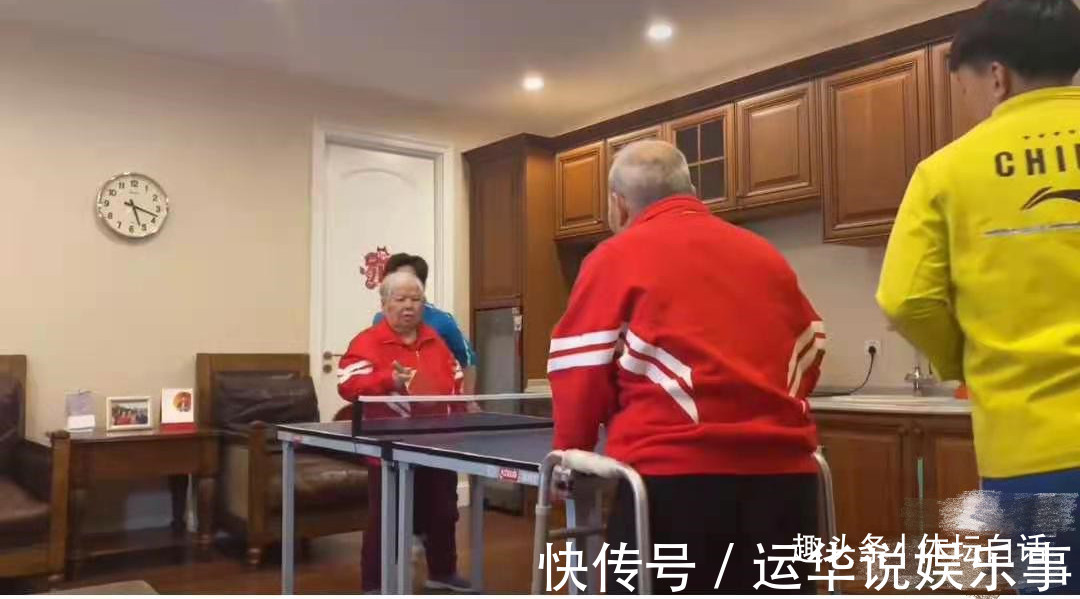 北京二队|邓亚萍母子花式打球!儿子身高已超过妈妈一头,14岁已获冠军