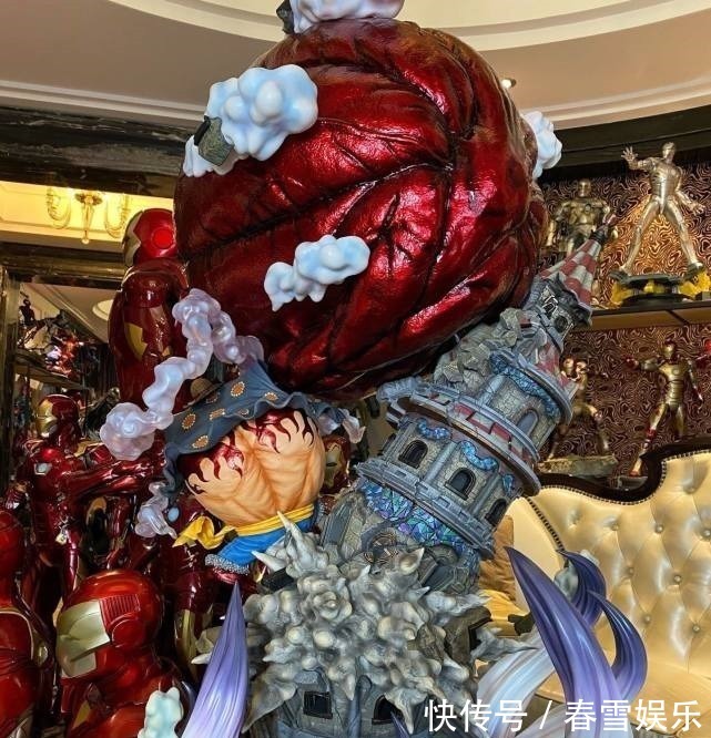 建筑物|粉丝晒路飞四档手办,大猿王枪造型霸气,背景墙彰显豪气