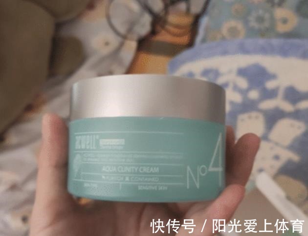 涂面霜 天热还用不用涂面霜总有女人搞错,难怪皮肤一直很差!