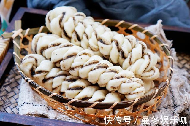 自发粉|又香又甜的花卷,松软好吃,发酵一次就做好,网友:想吃