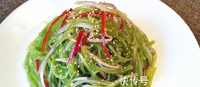 炎热的夏天，这4道素淡凉拌菜味道清香爽口，吃完特别舒服，收藏！