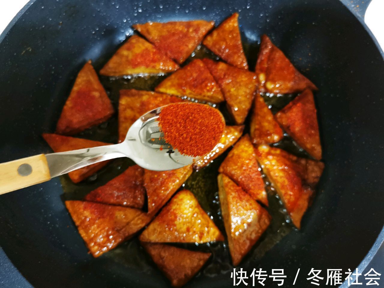 豆腐干|鲜香四溢的香辣豆干，制作简单，解馋下饭