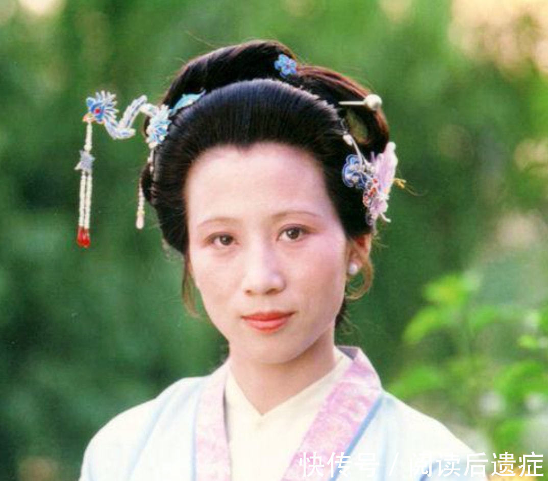 李纨#红楼梦:诗社的银子,王熙凤为何想要李纨自掏腰包?