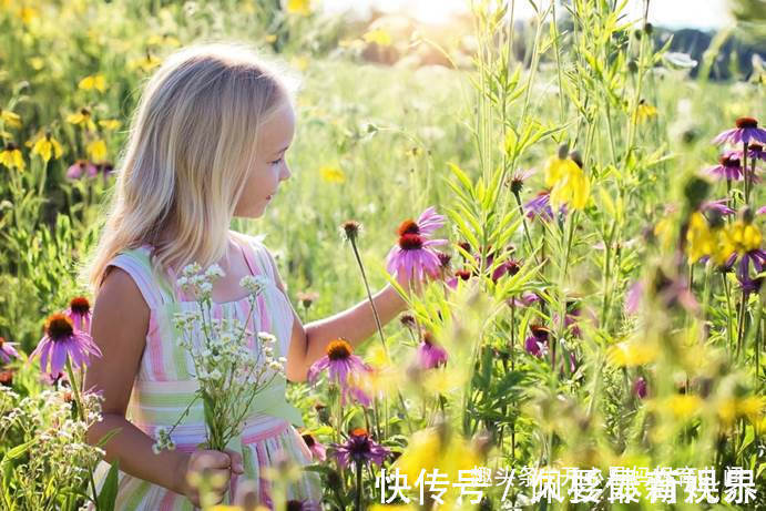 家长|还在给新生儿拍满月照?看完几幅图再决定