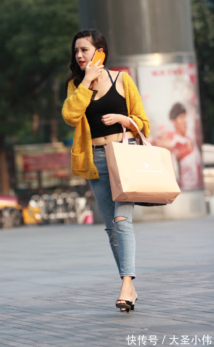 高跟鞋|美女街拍:不管你喜不喜欢鱼嘴式高跟,它都是最有女人味的鞋子