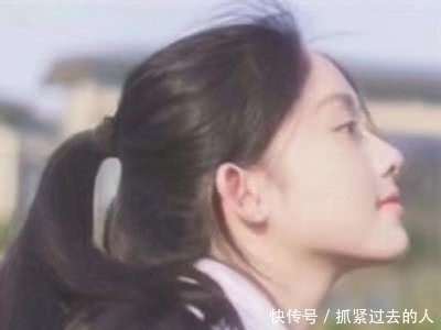 学生妹注意:长期留这3种发型,小心“发际线”上移,尤其是第3