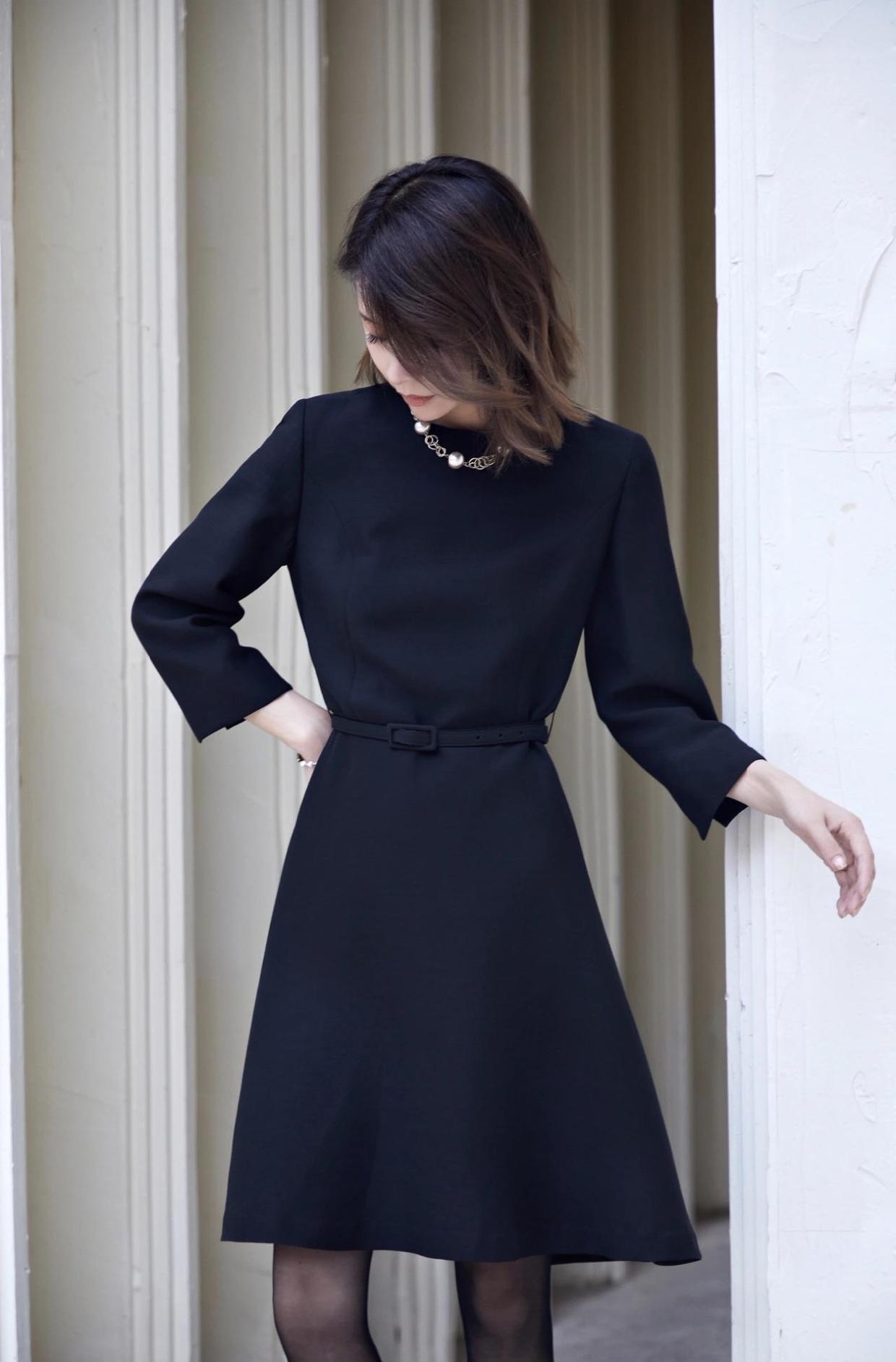 针织连衣裙 冬季穿搭没头绪?不妨试试这些纯黑色连衣裙,时髦百搭不挑人