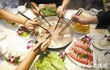 菠菜|肝脏不好的人,最好少吃以下4种伤肝食物,吃的越多肝病越严重