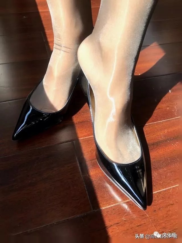 舒适|尖头细跟优雅大气轻盈舒适，高贵典雅大气