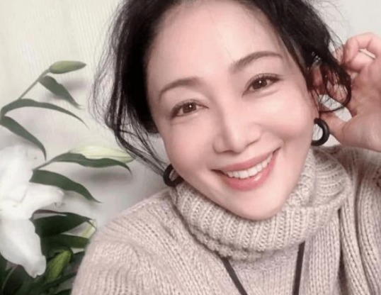 皮肤|女性若不想被叫“老女人”,4种水果要忌口,1种“零食”可多吃