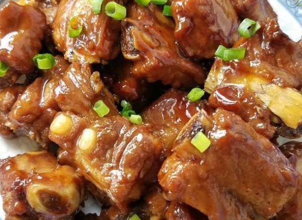 美食推荐扁豆炒肉、麻辣烩菜、冬瓜排骨、红烧排骨