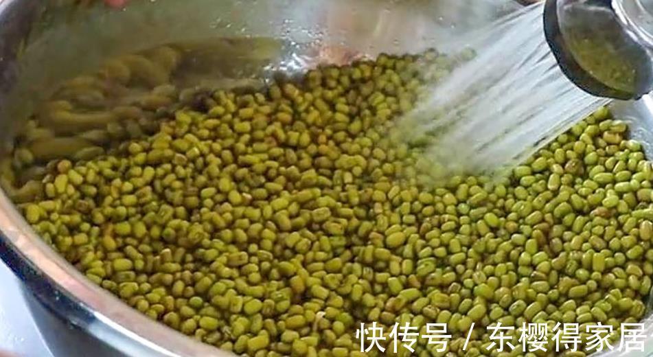 豆芽|家庭自制绿豆芽，教你5个小秘诀，豆芽4天就能吃，安全卫生又营养
