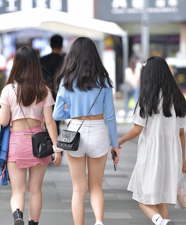 一字带|时髦个性的瑜伽裤显得优雅大气，彰显民国名媛风采，唯美俏皮