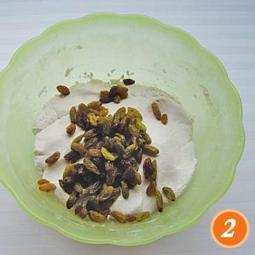 用料少，步骤简单，这样做的糯米饼，柔软香甜，放凉了也不会硬