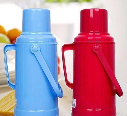 刘女士|5岁男孩将502滴入眼睛,随后妈妈的应急措施,医生都忍不住称赞