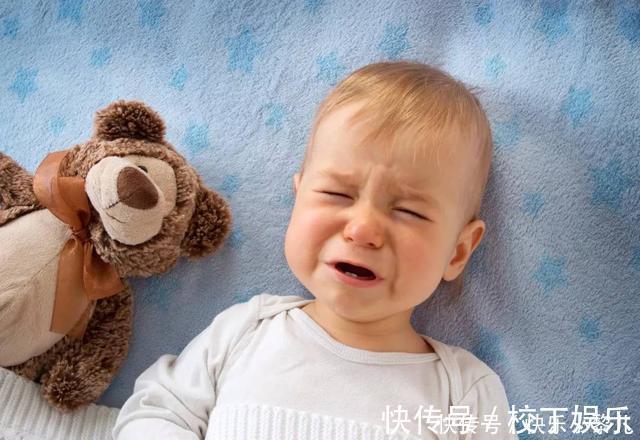 小动作|从小“咬指甲”的孩子，长大后会变成啥样专家逃不过2种结局