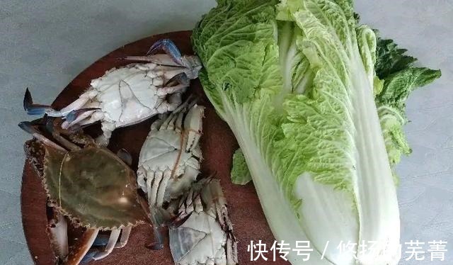 鲜甜|立秋后,梭子蟹跟这菜是绝配,简单一炖特别鲜,大人孩子都爱吃!