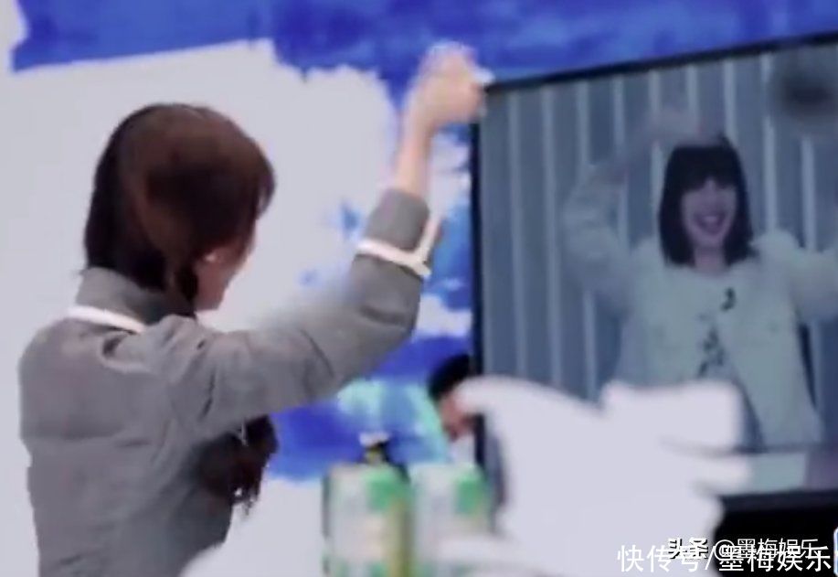 虞书欣追星现场，有没有留意到其他导师的表情，潘玮柏笑出父亲样