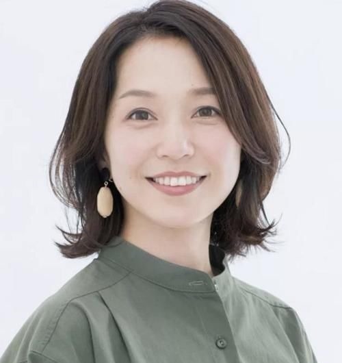 减龄 女人过了50岁,试试这几款干净利落的发型,时髦洋气又减龄