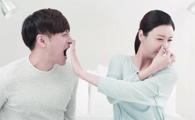 刷牙|为什么口臭自己闻不到？