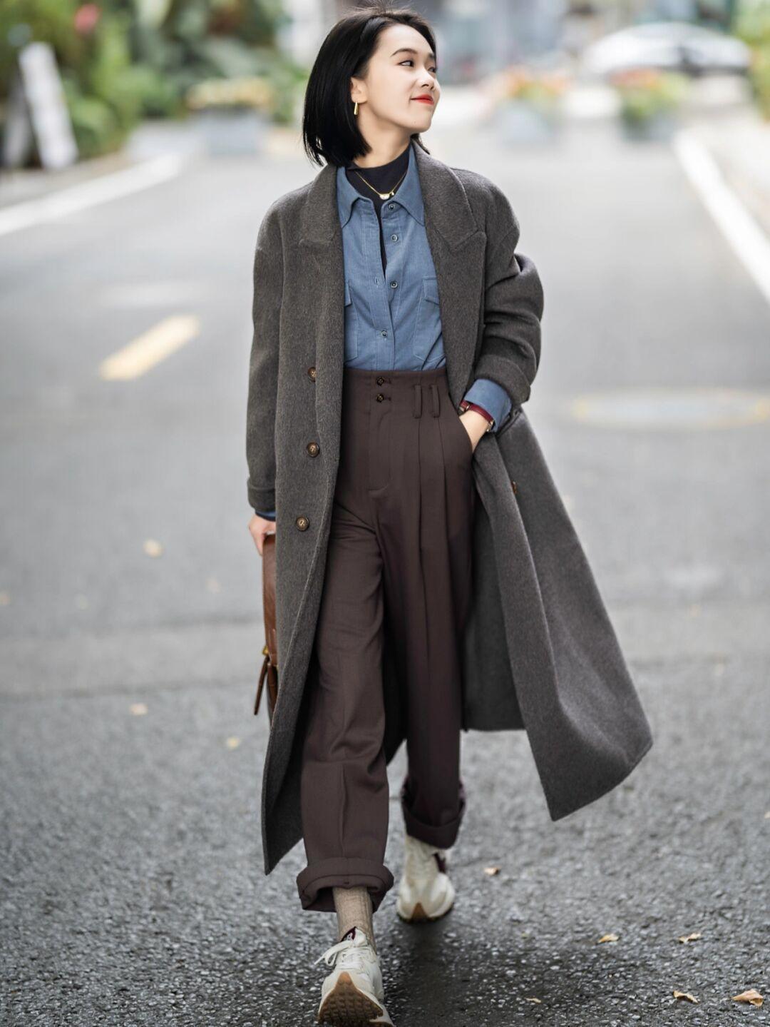 百搭 今年流行羽绒服搭配针织裤,穿上身百搭又时尚!