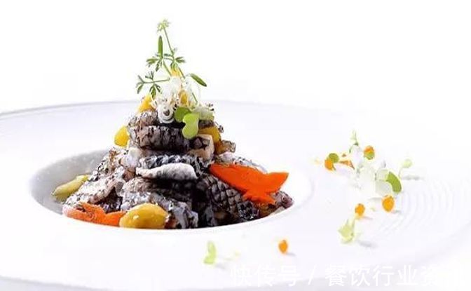 豆豉拌鱼皮、红油捞汁螺头、创新秘制鲈鱼制作方法