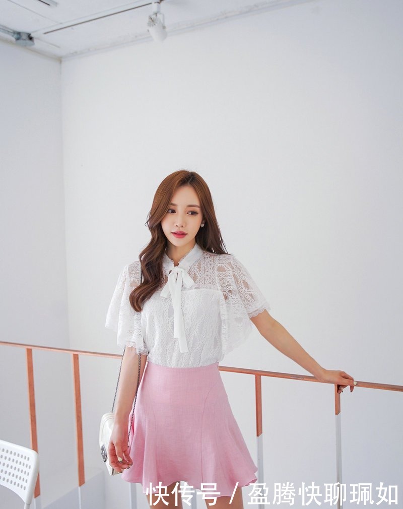 特别|小姐姐雪纺衫搭配半身裙,特别的显身材