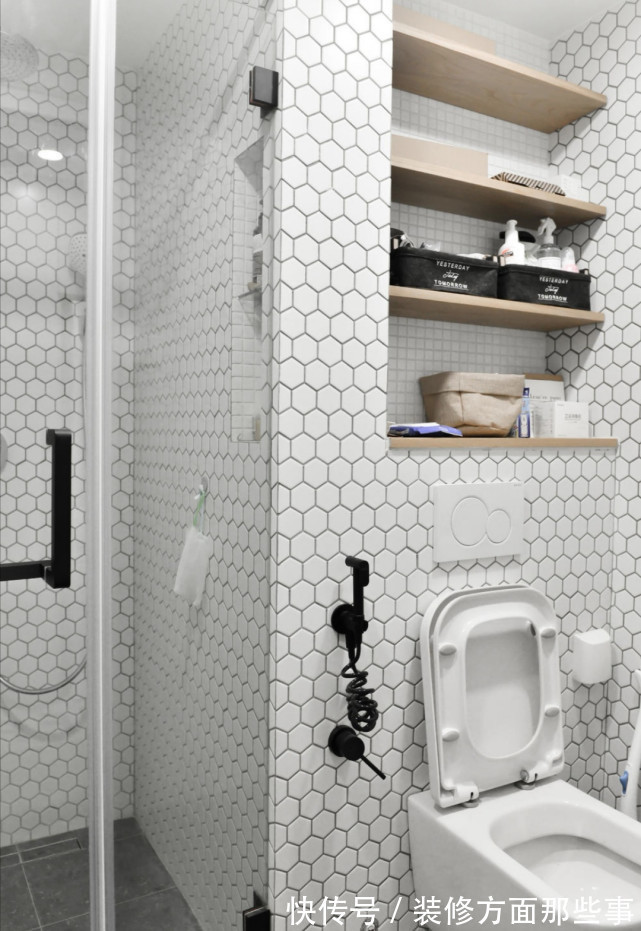 一居室|77平北欧风一居室,光无垠的壁灯和深蓝色墙面简直不要太配