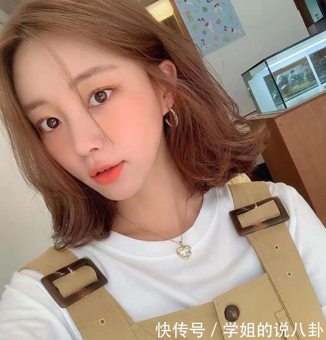 发尾|不用打理都好看的4种发型，简约时尚又减龄，衬托五官又显脸小