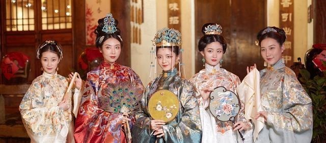 难怪|她们穿汉服为何遭受众人“指责”原来是因为这个,难怪挨“骂”