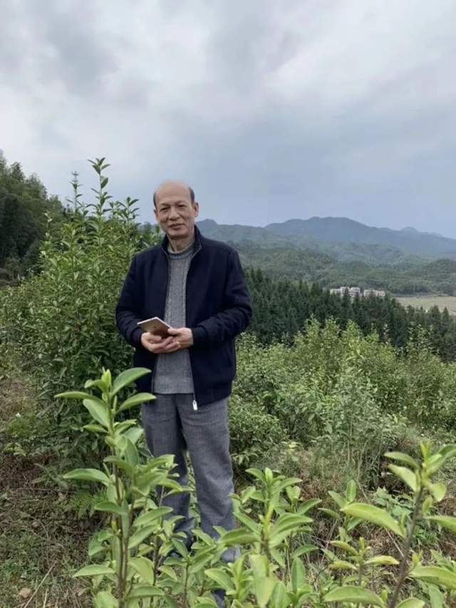 今日头条|「浓情中秋·喜迎国庆」书画家熊德建作品展