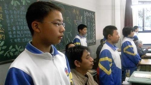 被骗|孩子多大是拥有手机的“最佳年龄”?并非15岁,多数宝妈被骗了