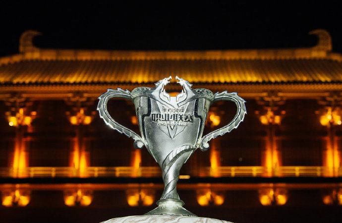 队伍|kpl四大教练盘点：月光的经典不可复制，而他就是体系的招牌！