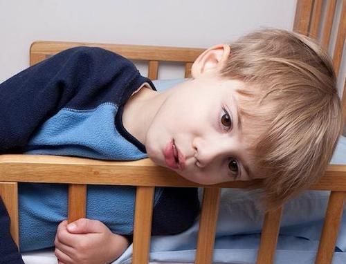 宝爸|宝爸临危受命,给一岁儿子喂药,却错把4毫升听成40毫升