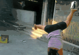 |搞笑GIF: 这要摔傻多少次,才能练成这样的技术呢