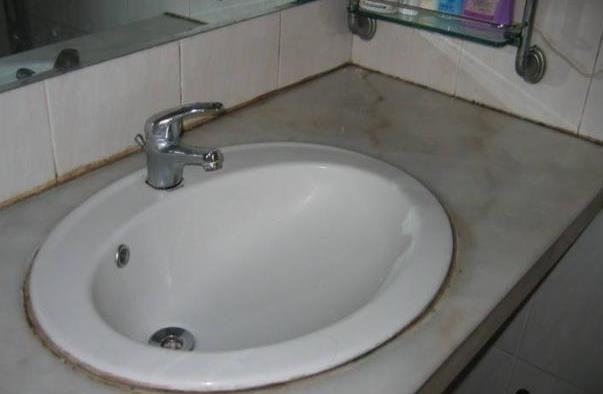 发霉|卫生间才用1个月，就发现这些都是“坑”，下次装修要避开才行！