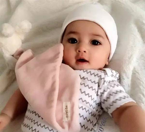 大变圆|孕妈连吃俩月葡萄吃“崩溃”,只为生个大眼宝宝,产后怀疑抱错娃