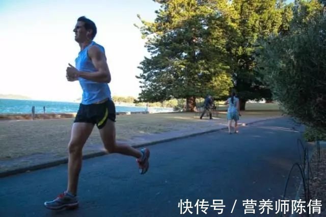 中年|中年男子每天跑五公里还是大腹便便，哪里出了问题