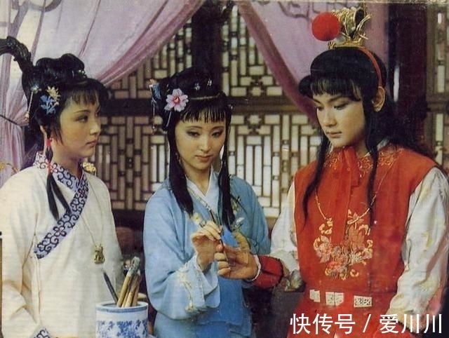 石头记@到底啥是红楼梦?作者用了无数个书名去诠释,却没人看懂