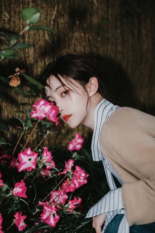 本周美妆速报，一丝清冷一丝甜美