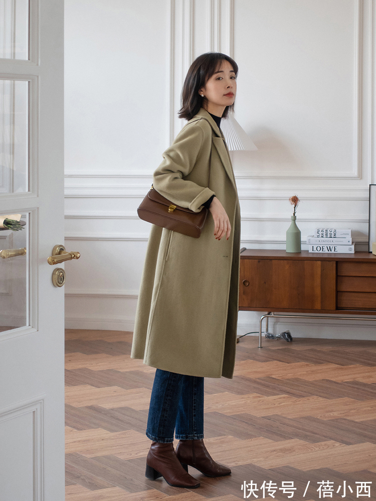 大长腿 今年建议多穿“大衣”和“风衣”,内搭毛衣+牛仔裤,保暖又时髦