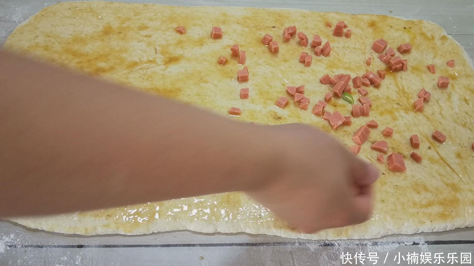 早餐饼又出新做法,比包子馒头都好吃,我家一周吃三次,太香了