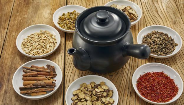 常吃|血脂高竟是常吃蛋黄引起的？医生：3素食少吃，血管会很干净